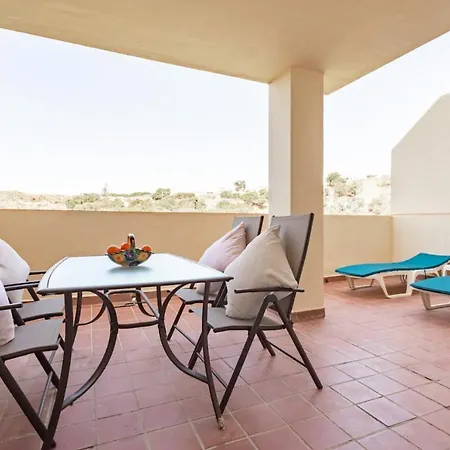 2 Bedroom Tranquil With 2 Large Terraces In Riviera Del Sol Sitio de Calahonda